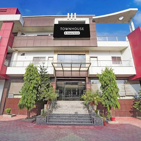 Super Townhouse Lalghati Near Airport Bhopal Bagian luar foto