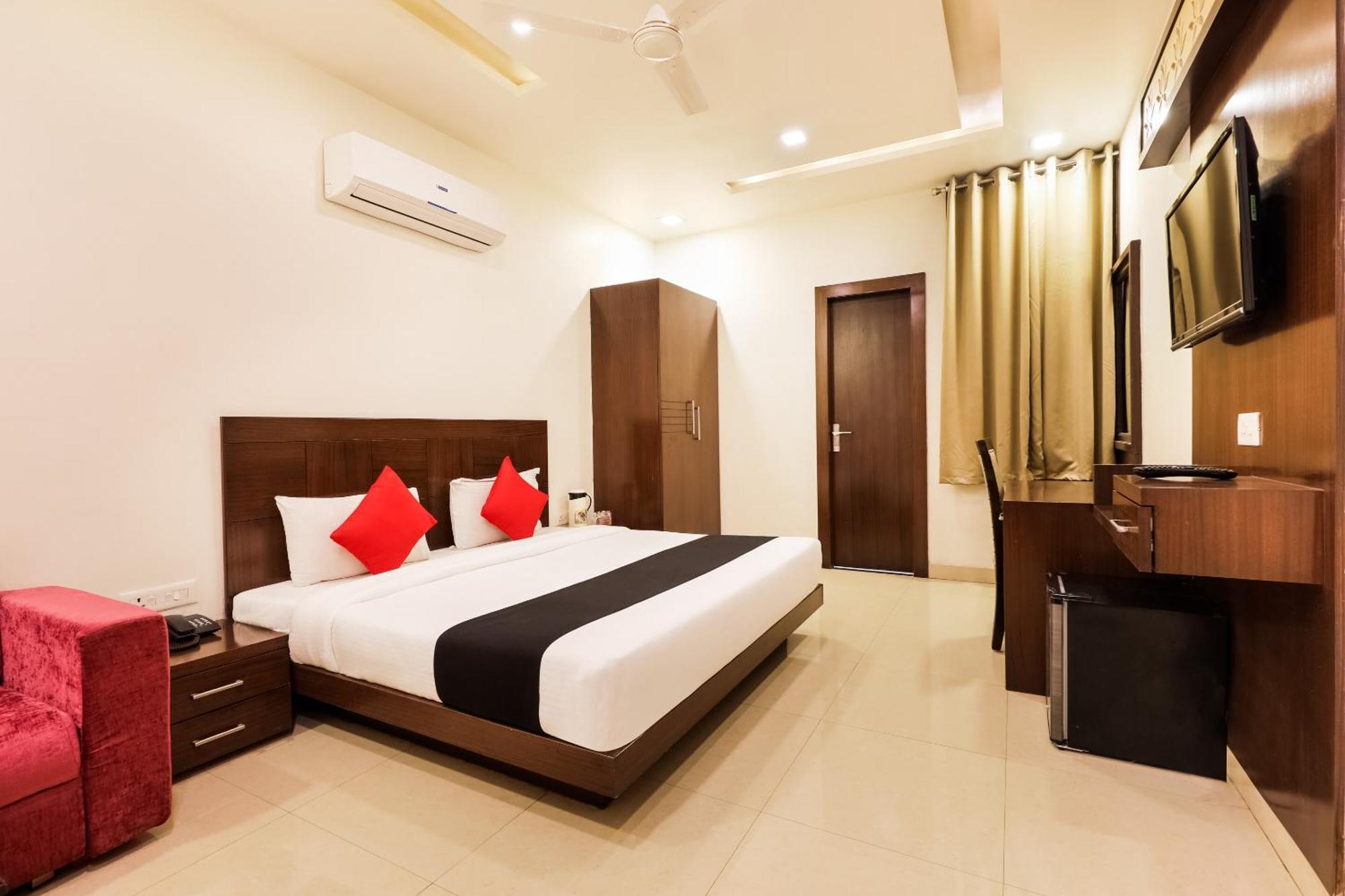 Super Townhouse Lalghati Near Airport Bhopal Bagian luar foto