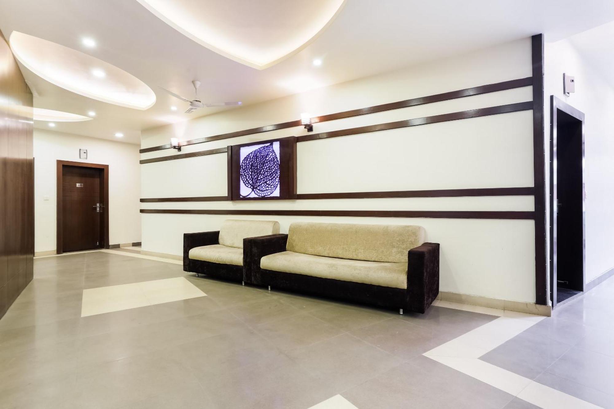 Super Townhouse Lalghati Near Airport Bhopal Bagian luar foto