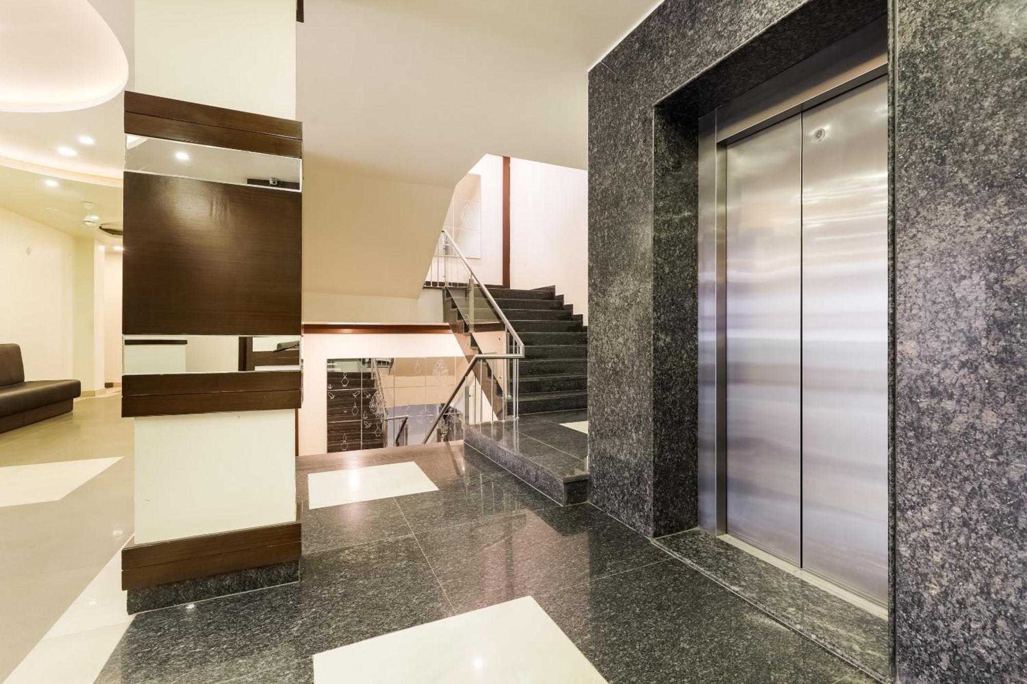 Super Townhouse Lalghati Near Airport Bhopal Bagian luar foto