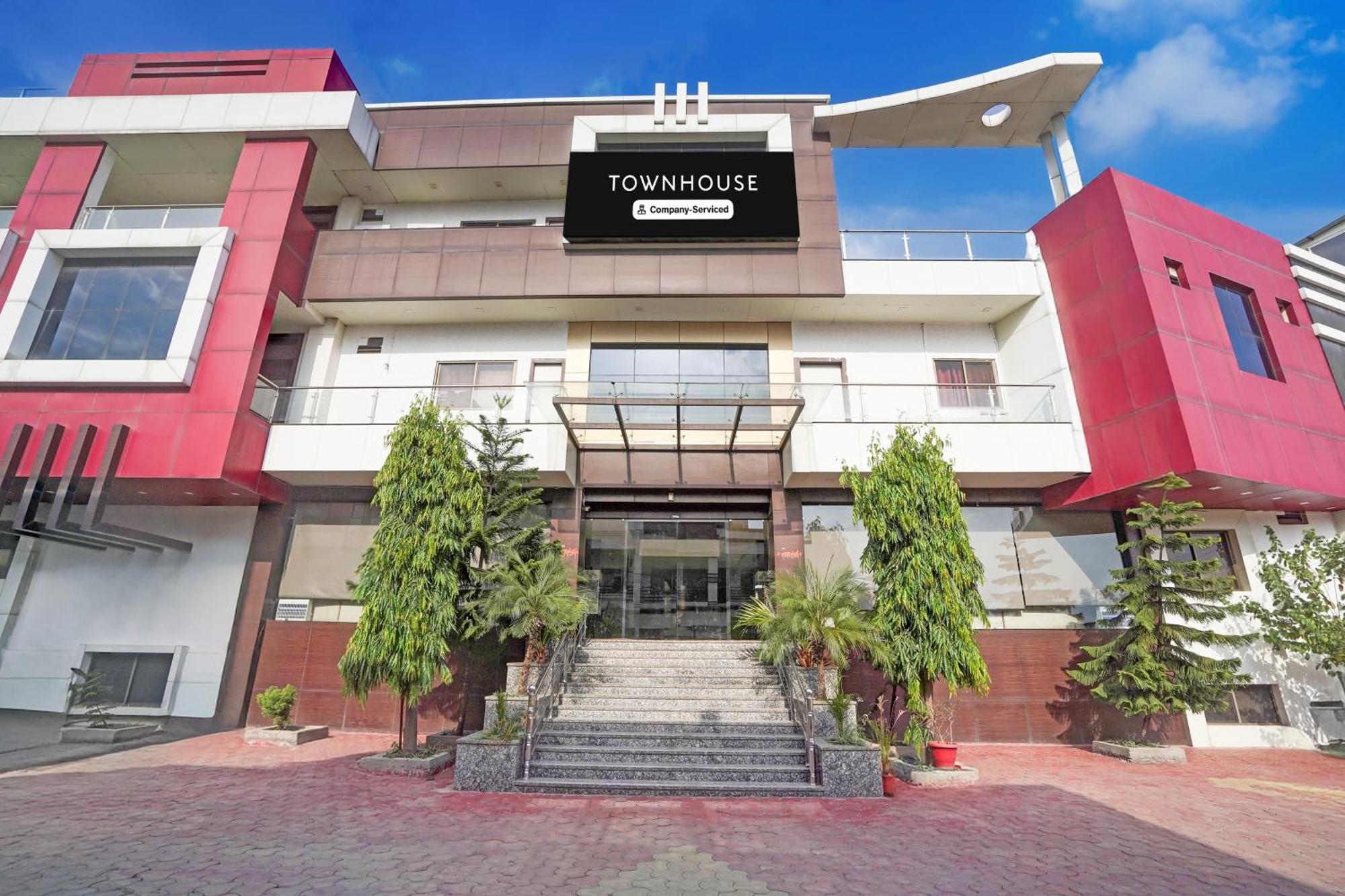 Super Townhouse Lalghati Near Airport Bhopal Bagian luar foto