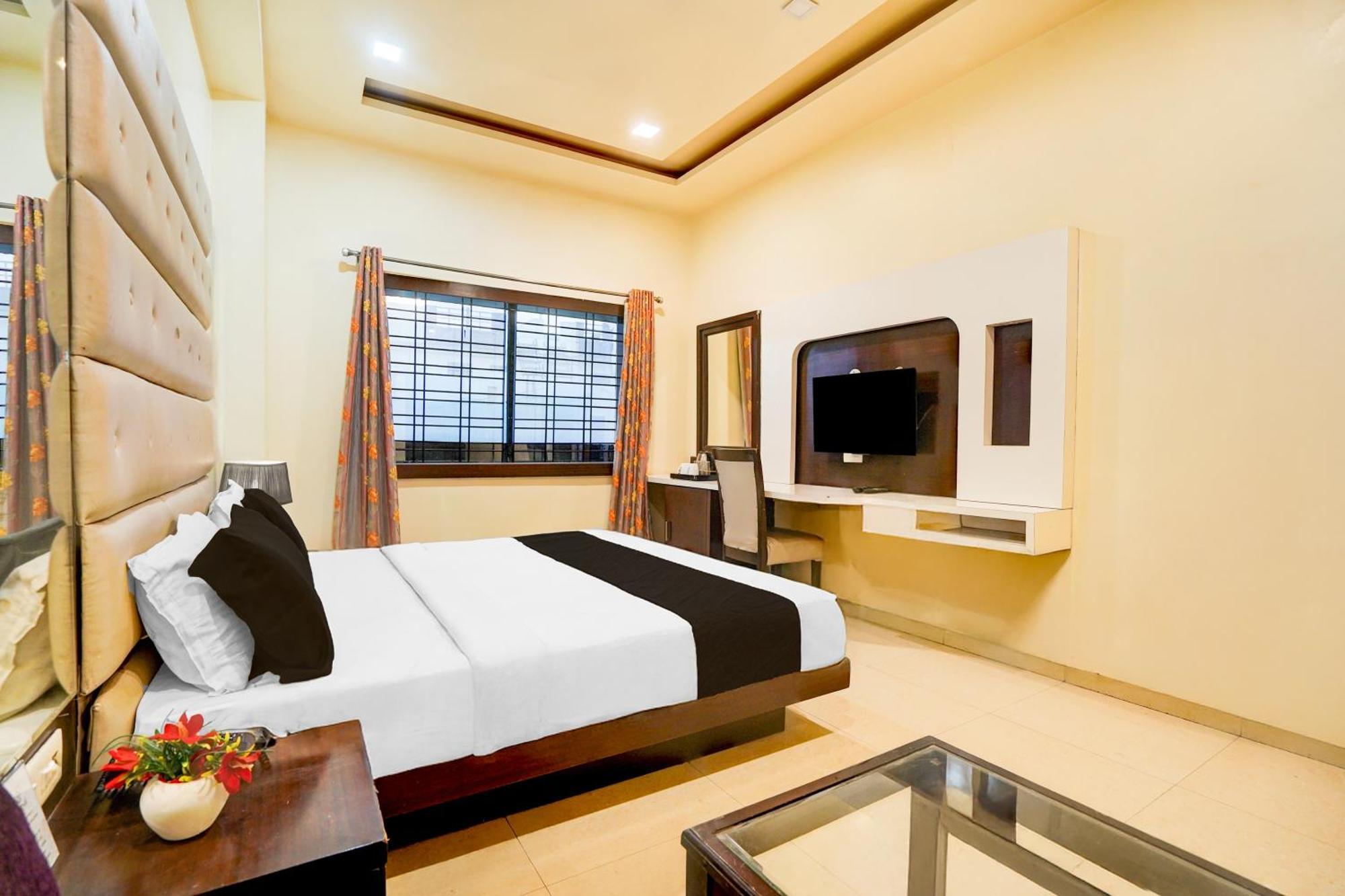 Super Townhouse Lalghati Near Airport Bhopal Bagian luar foto
