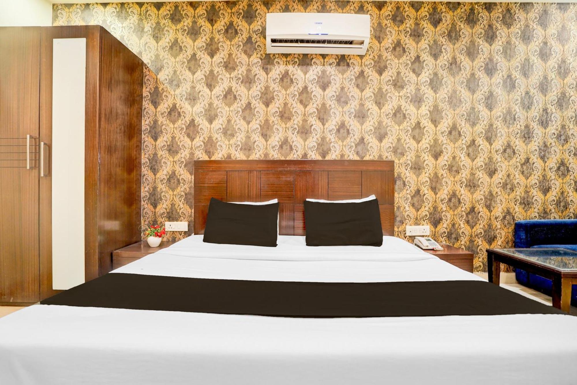 Super Townhouse Lalghati Near Airport Bhopal Bagian luar foto