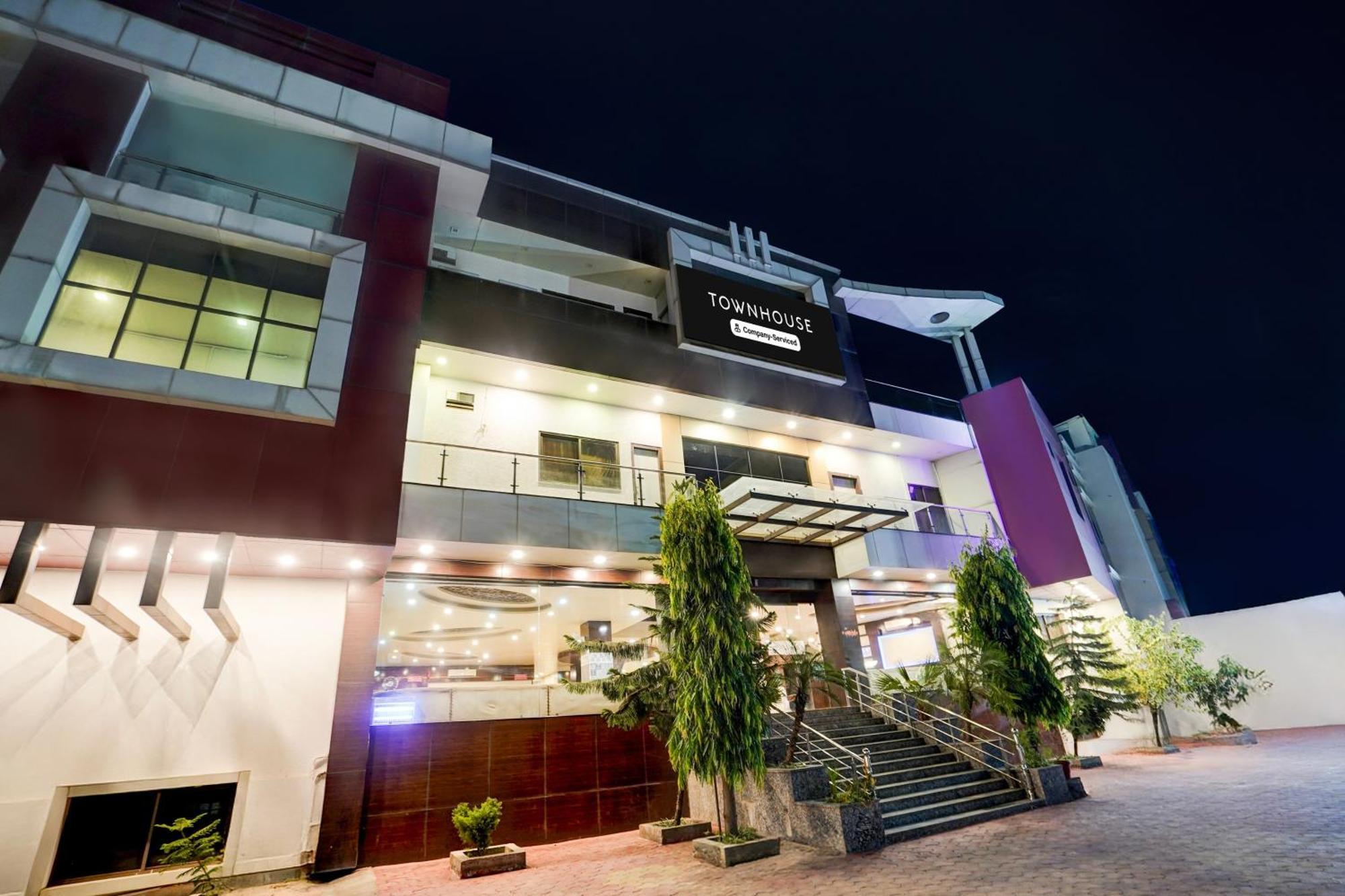 Super Townhouse Lalghati Near Airport Bhopal Bagian luar foto