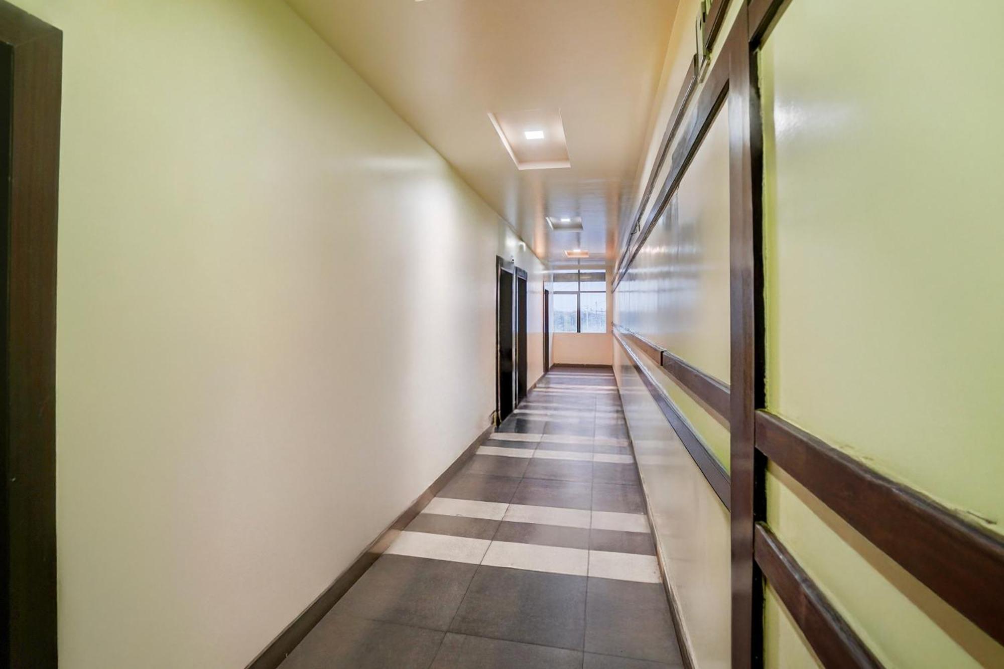 Super Townhouse Lalghati Near Airport Bhopal Bagian luar foto